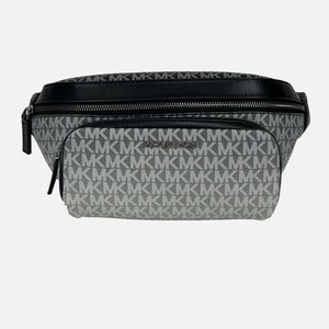 NEW with tags* Michael Kors Cooper Utility Fanny Pack Belt Bag